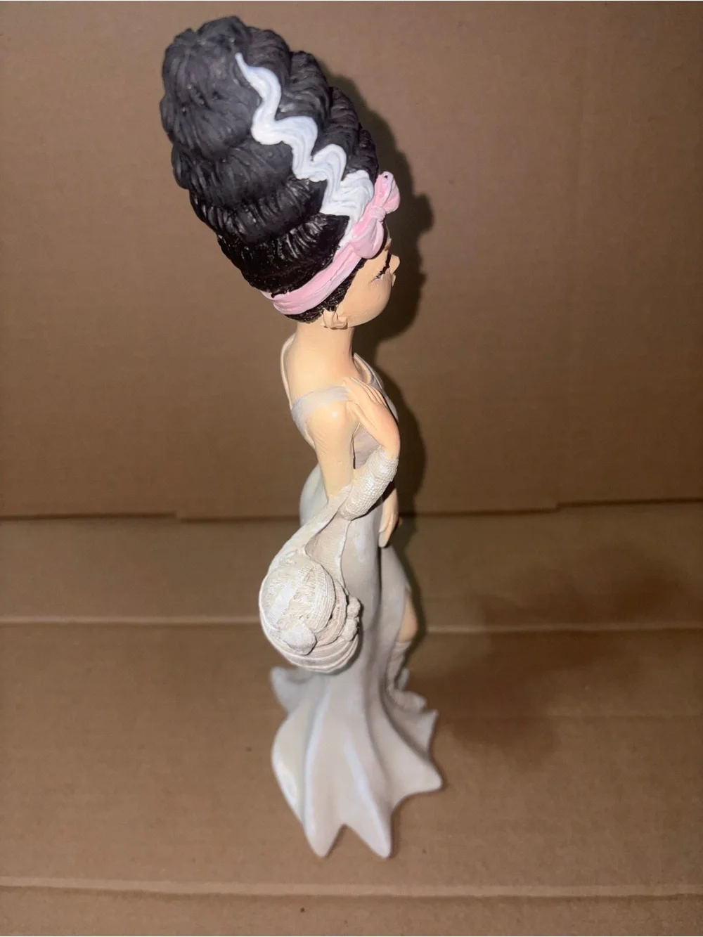 BRIDE OF FRANKENSTEIN WITH HER DOG HALLOWEEN DECOR